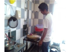 石锅鱼配方哪里学,正宗石锅鱼技术培训 柳叶石锅鱼加盟