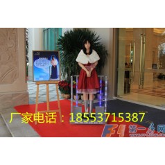 卡特智能迎宾机器人