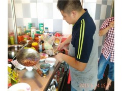 南北面食技术培训,炸酱面配方哪里学好,南北面食配方培训