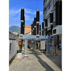 LW36—126型自能式SF6断路器