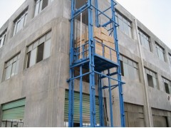 锦州销售精品导轨式升降机 升降货梯质量可靠 持久耐用