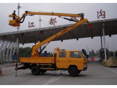 销售包头车载曲臂式升降平台/包头高空作业平台
