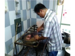 重庆鸡公煲技术培训,鸡公煲配方哪里学好,鸡公煲怎么做