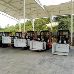 旋转式推出器碳酸钙粉体自动化翻转装车旋转式夹紧器粉体无人装车