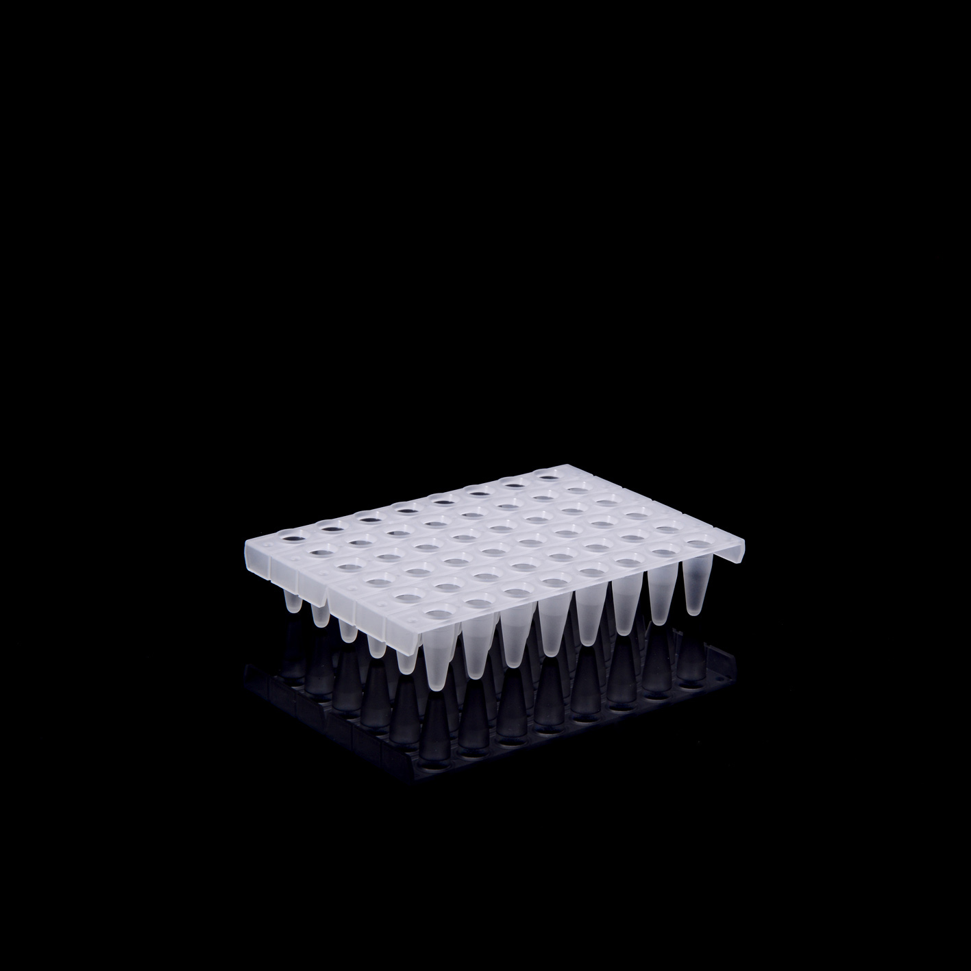 B71601 EU 0.1 ml 薄壁半裙边48孔板