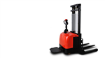 国产踏板式电动堆高车|宽腿踏板电动堆高车型号|宽腿型电动堆高车现货热卖